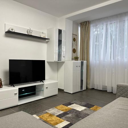 Xox Comfort Obregia Bucarest Esterno foto