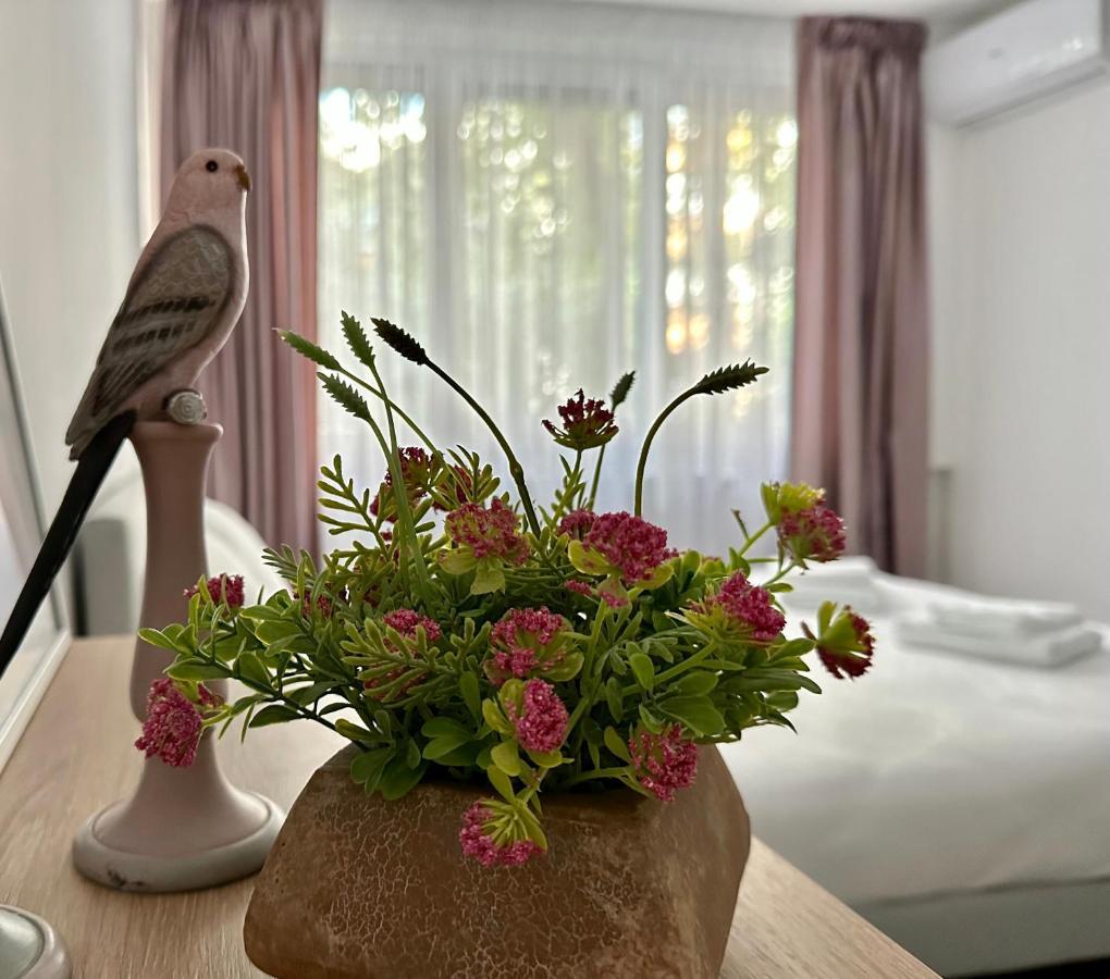 Xox Comfort Obregia Bucarest Esterno foto